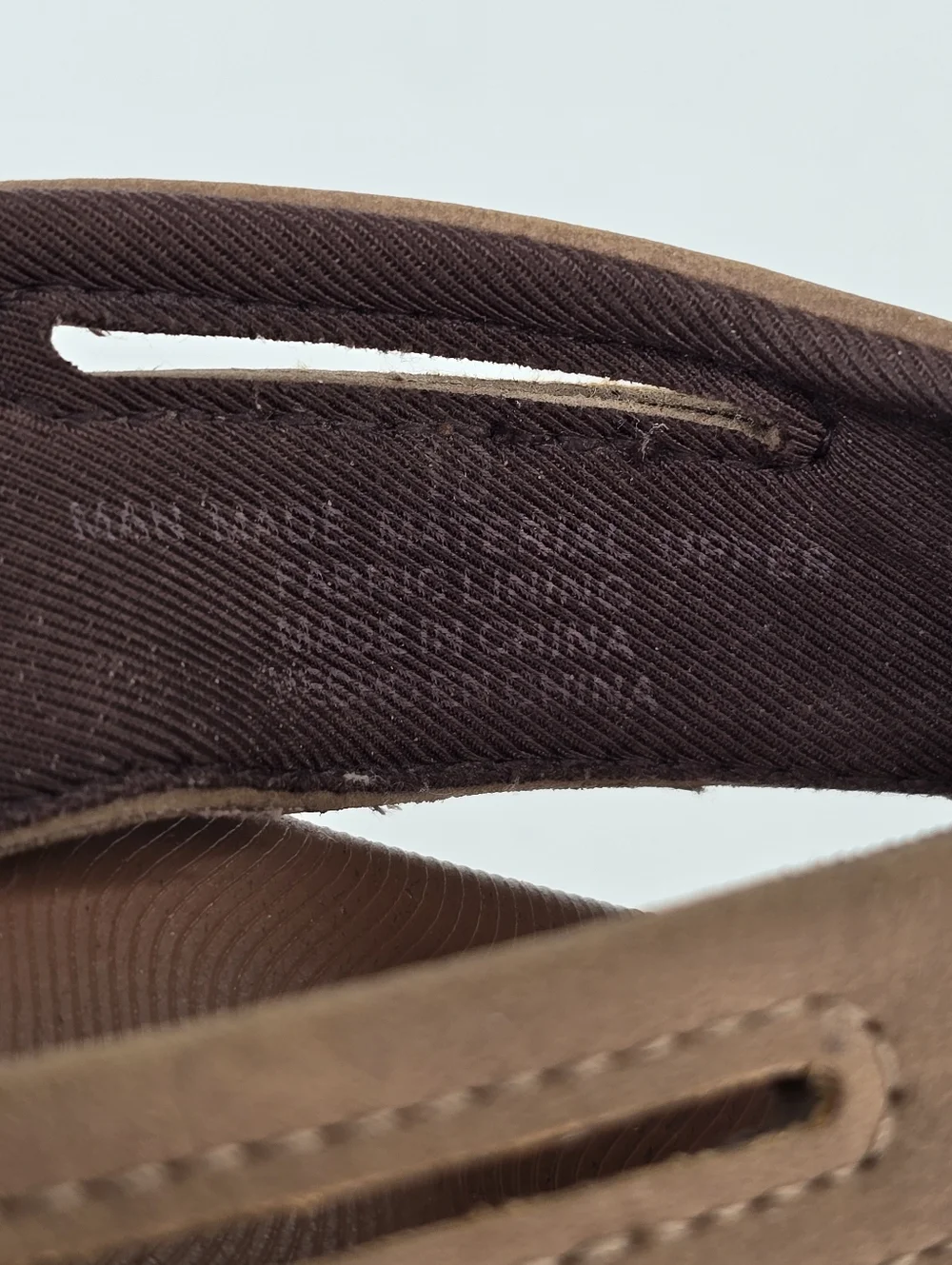 Men's Flojos Just Hangin' Out Flip Flops Tan Memory Foam Sandals Size 10